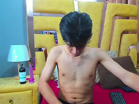 צ'אט XXX בשידור חי של TaylerCruz