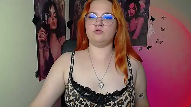 RinaRiii XXX чат на живо