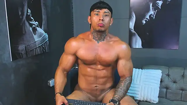 bradley_smith élő XXX-chatje