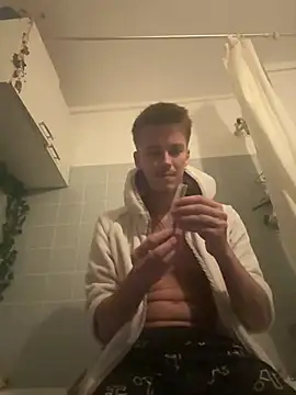 Toyjungee Live XXX-chat