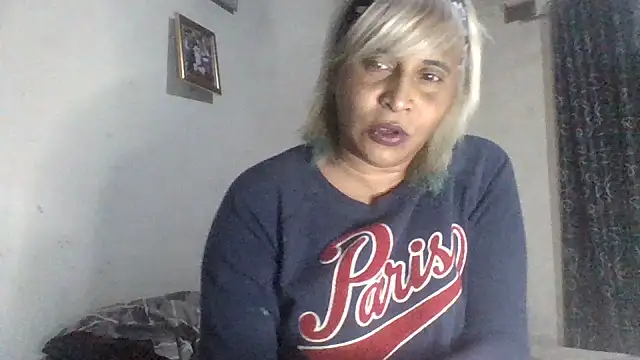 Goodgirlsue_77: απευθείας συνομιλία ΧΧΧ