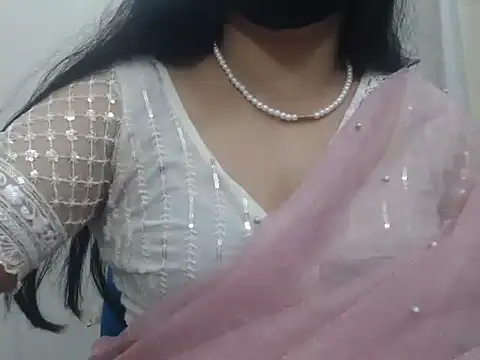 Lovely_Siri_23's Webcam Show
