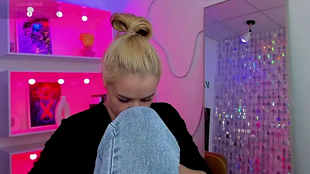 StephanieSweety élő XXX-chatje