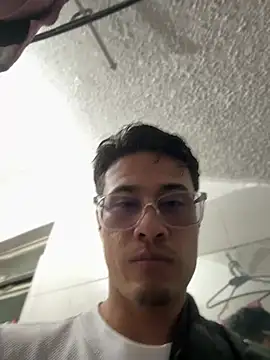 Chat XXX ao vivo de TavoHot_