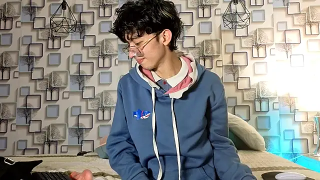 Twink_Sebas7 即時 XXX 聊天