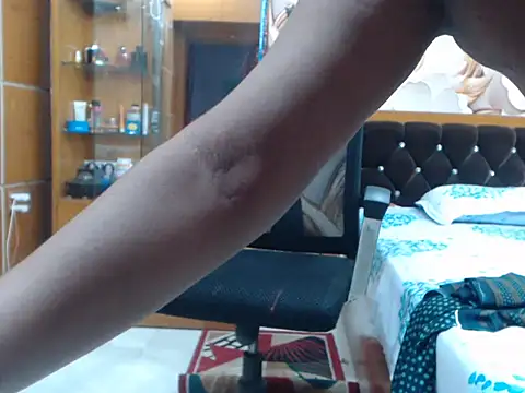 Maisa-130 Chat XXX live