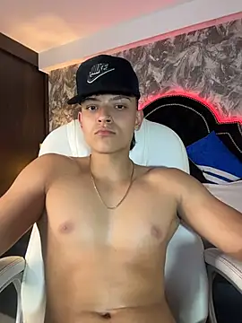 Chatroom XXX en direct de DilanMiller_