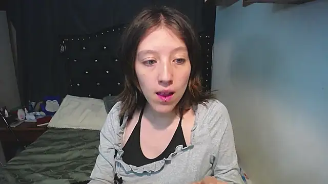 Blair_y_Briar Show in webcam