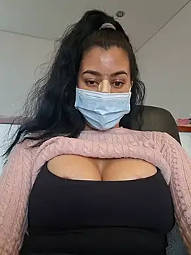 Luianna Chat XXX live