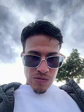 Chat XXX ao vivo de TavoHot_
