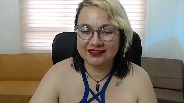 AnyaLuxx's Live XXX Chat