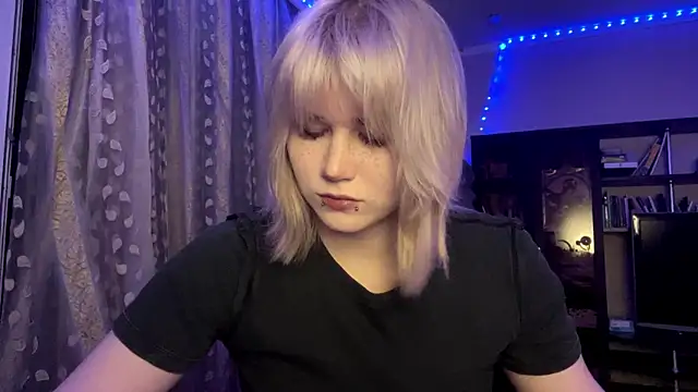 HelloKinki – Naživo XXX chat