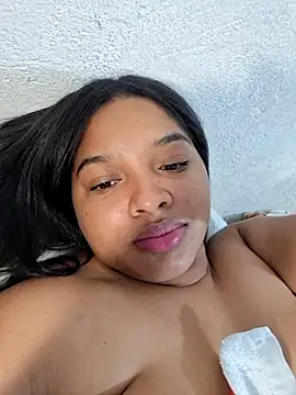 Chat +18 de AnnaMil3J ao vivo