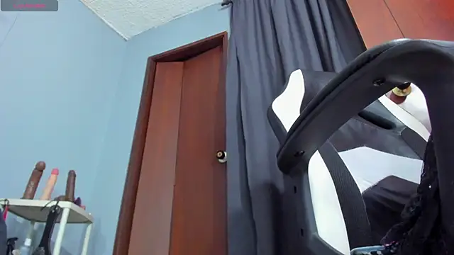 Coco_Kiss – webcam-show