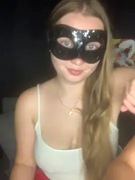T1_ma_2's Live XXX Chat
