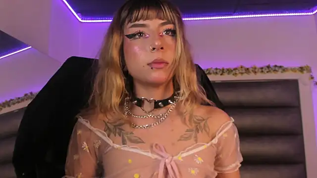adhalee_js Chat XXX live