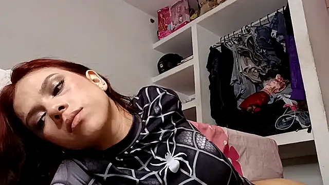 Chat +18 de Scarlett_Sk ao vivo