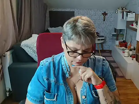 NewHellen4you Live XXX-Chat
