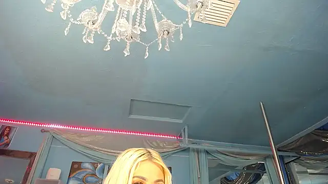 ADRIANNA_FOX's Live XXX Chat