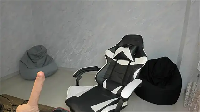 Chatroom XXX en direct de ViolaMon