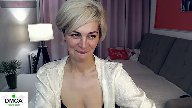 Blonde_lola444's Live XXX Chat