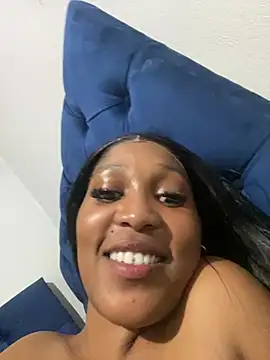 ConnieSmall24's Live XXX Chat
