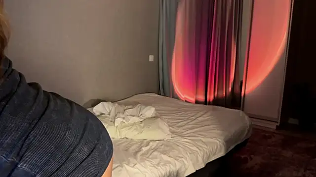 secretnaya_girl live XXX chat