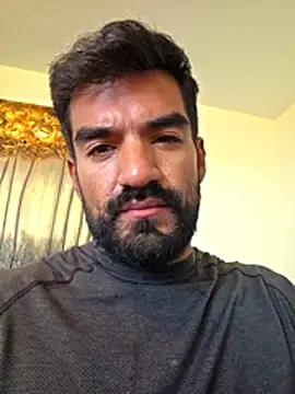 piggylatino's Webcam Show