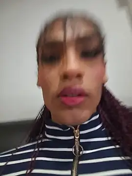 Valentina-2003's Live XXX Chat