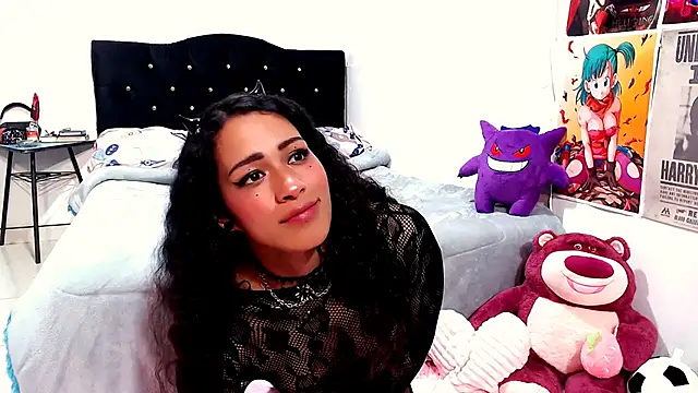 Queen_Emmaw লাইভ XXX চ্যাট