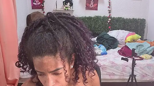 Chat +18 de thianahorny ao vivo