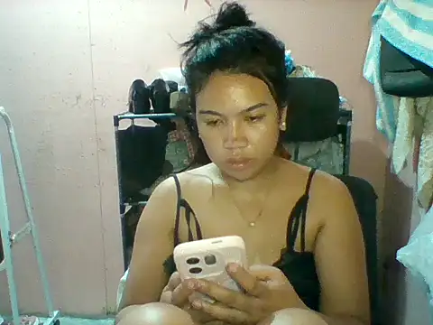 aniya_04's Live XXX Chat