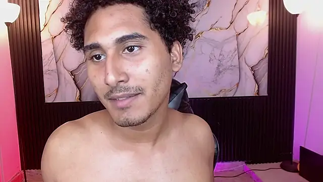 Вебкам-шоу skart_bigcock