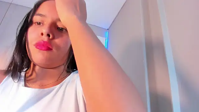 Roxy_Stonee élő XXX-chatje