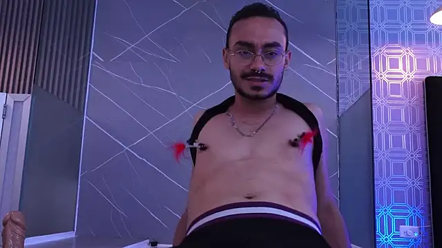thomas_montiel XXX чат на живо