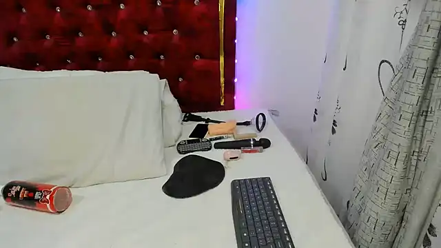 Czat XXX na żywo – charlloteevans_X