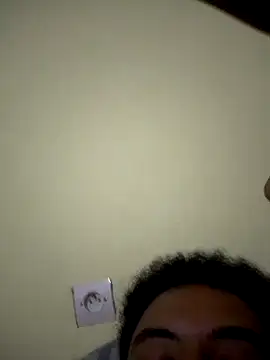 sertyyuim Show in webcam