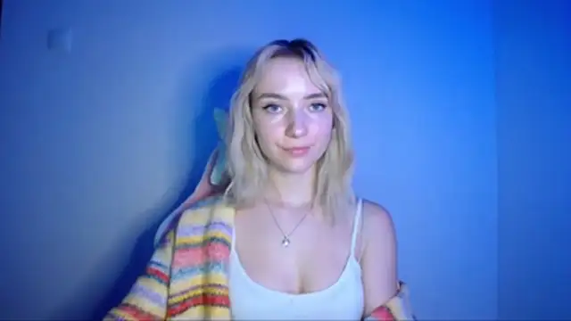 LuciaYoung 现场XXX聊天