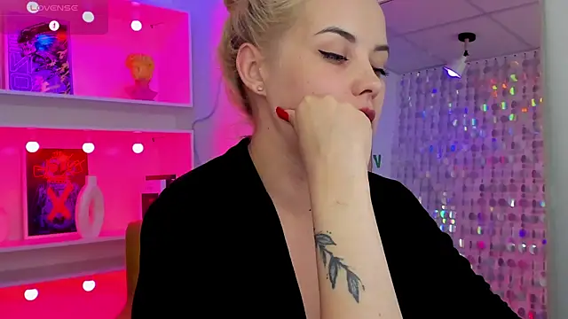 StephanieSweety Chat XXX in diretta