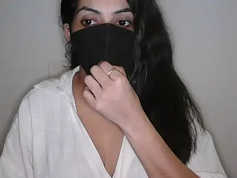 Chat XXX en directo de Reddy_Trisha