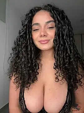 Czat XXX na żywo – Curlyierr