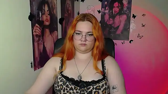 Chat +18 de RinaRiii ao vivo