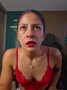 Chat +18 de sarah_rayy ao vivo