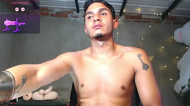 Czat XXX na żywo – Angel_latinboy