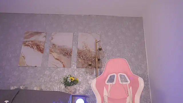 Chat XXX en directo de LillyThompson