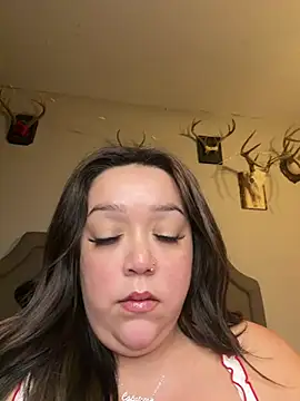 feralfarrahxoxo Adlı Modelin Canlı XXX Sohbeti