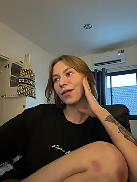 JuicyErika's Live XXX Chat