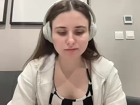 Olyshaa's Live XXX Chat