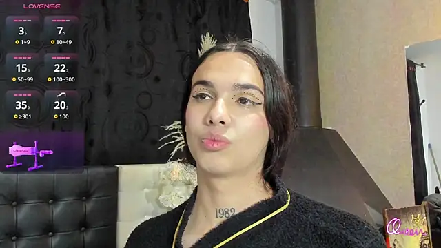แชท XXX สดของ Almaazz