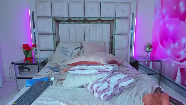 mia_peyton Adlı Modelin Canlı XXX Sohbeti